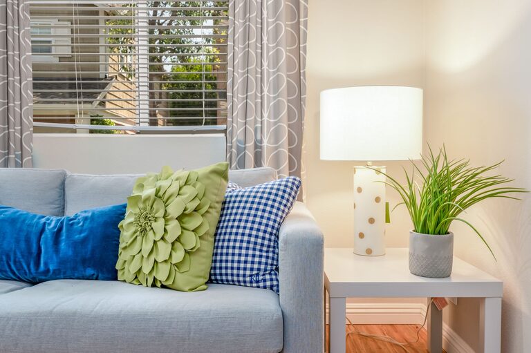 Simple Ways to Create a Cozy and Inviting Home Environment
